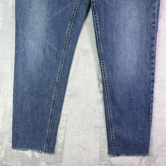 Everlane 'The Cheeky' Jean Women's 29 Medium Wash Straight Jeans Blue Classic - Picture 13 of 14